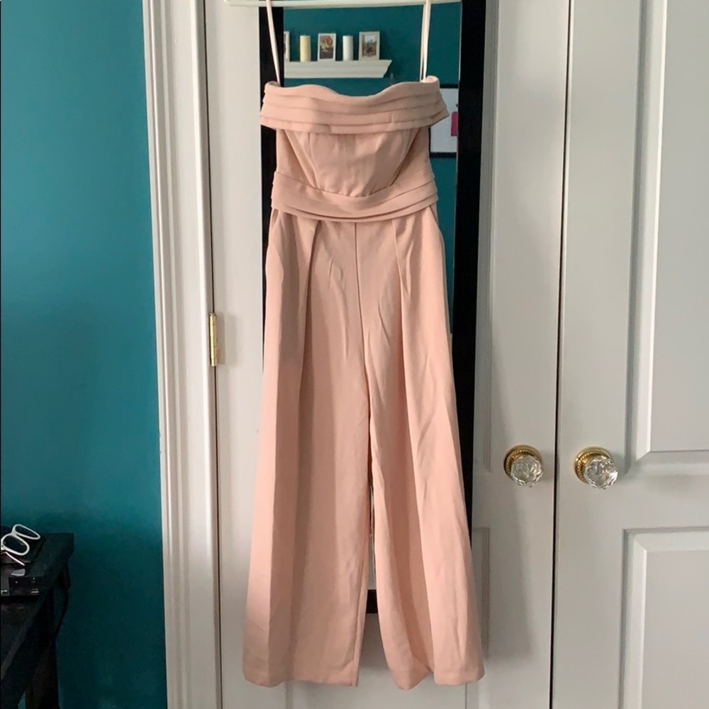 NEVER WORN! Tags on it brand: ShowPo